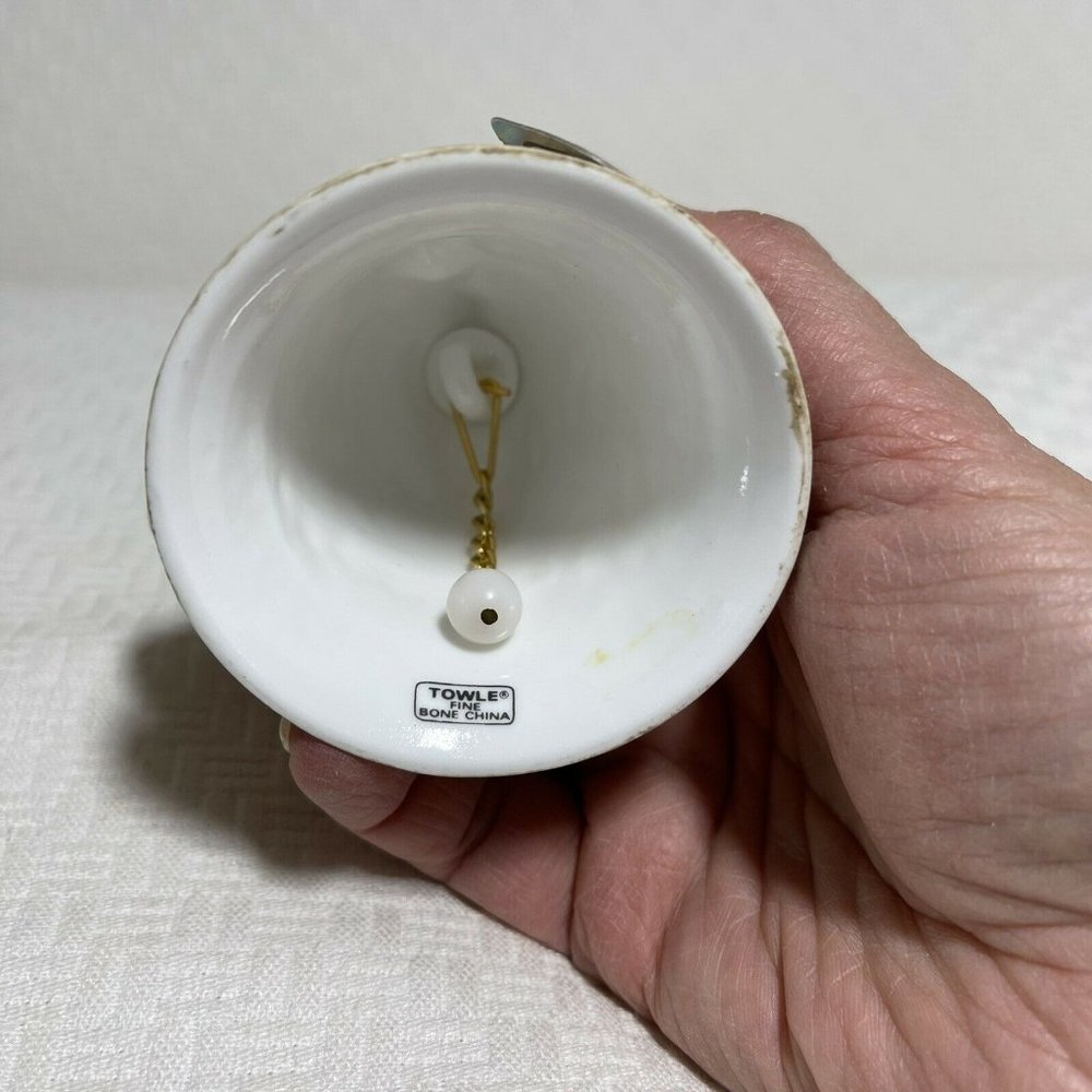 Towle Fine Bone China Robin Bird Bell Spring - Picture 7 of 9